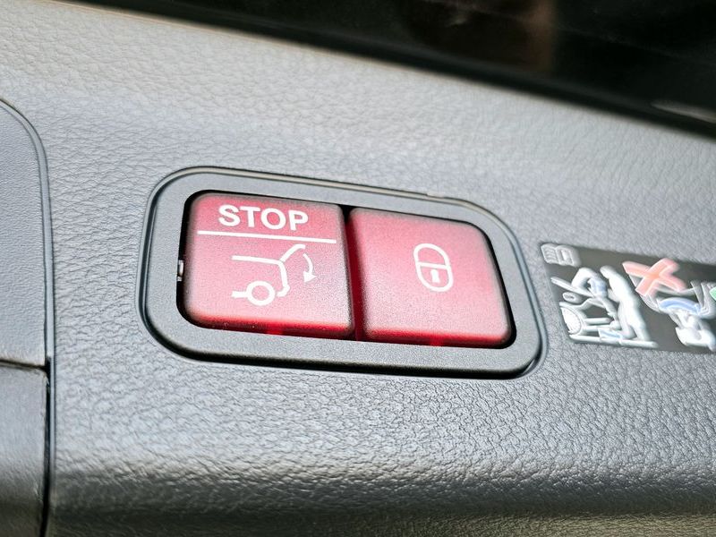 2026 Mercedes-Benz S-Class GLS450 4MATIC photo 27