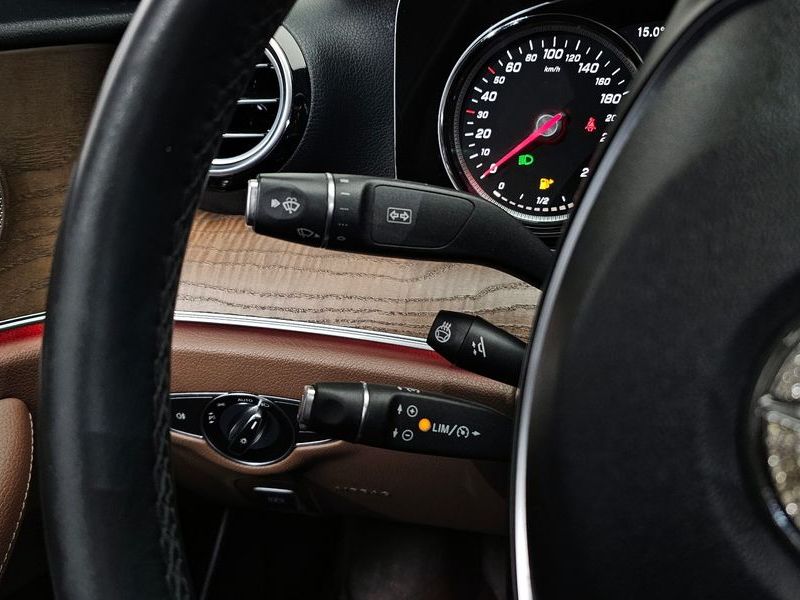 2018 Mercedes-Benz E-Class E300 Exclusive photo 18