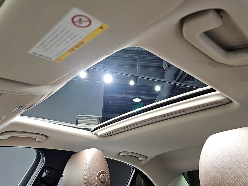 2018 Mercedes-Benz E-Class E300 Exclusive photo 19