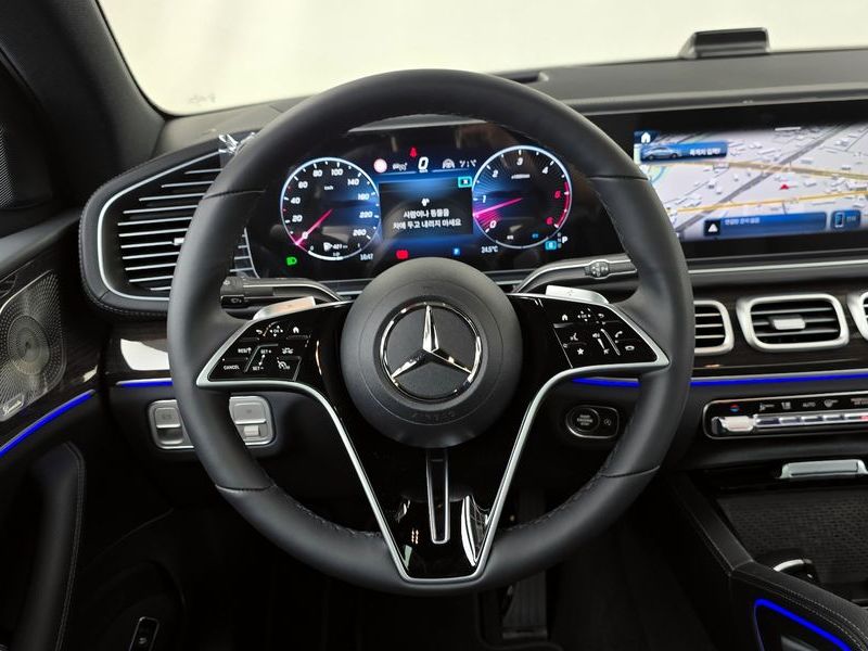2026 Mercedes-Benz E-Class GLE450d 4MATIC Coupe photo 13
