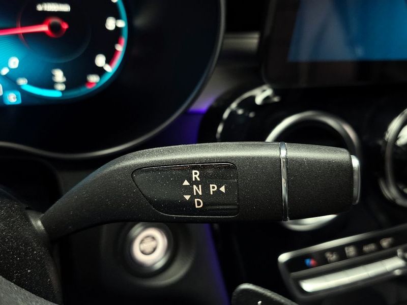 2020 Mercedes-Benz C-Class GLC220 d 4MATIC photo 9