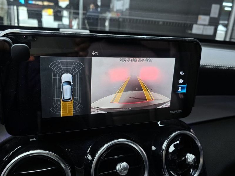 2020 Mercedes-Benz C-Class GLC220 d 4MATIC photo 16