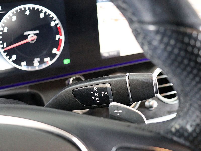 2017 Mercedes-Benz E-Class E300 Avantgarde photo 9