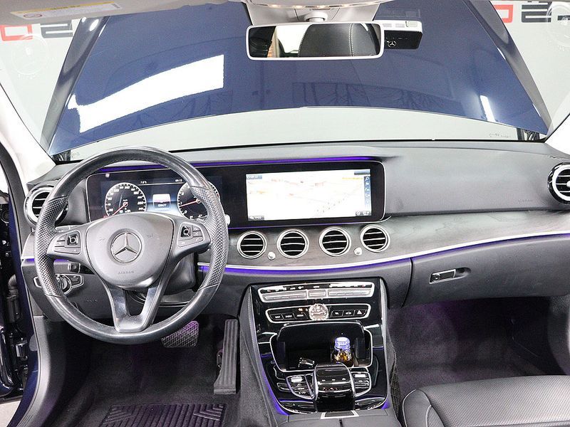 2017 Mercedes-Benz E-Class E300 Avantgarde photo 13