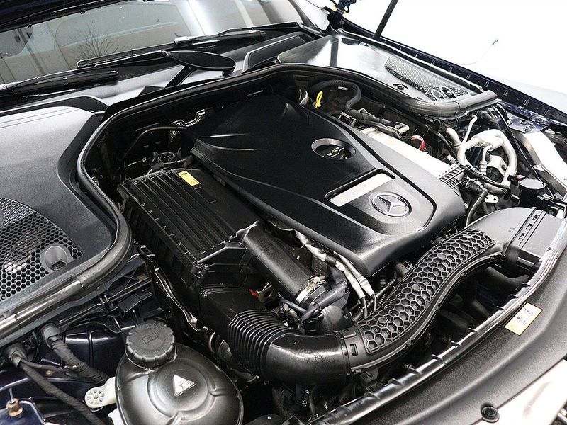 2017 Mercedes-Benz E-Class E300 Avantgarde photo 17