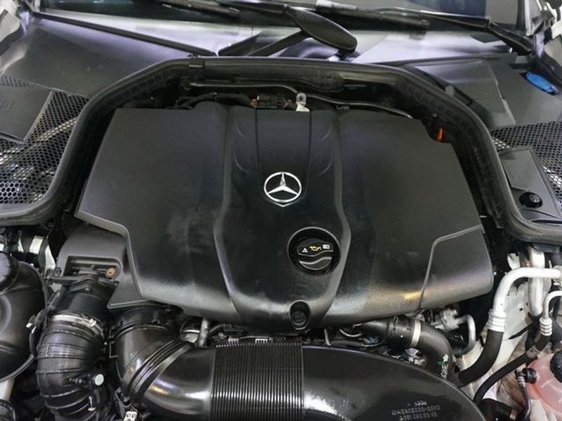 2018 Mercedes-Benz C-Class C220 d Avantgarde photo 16