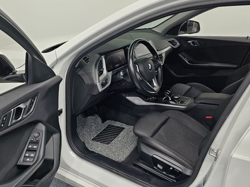 2021 BMW 1 Series 118d Joy photo 10