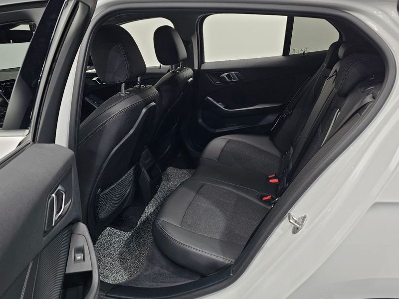 2021 BMW 1 Series 118d Joy photo 11