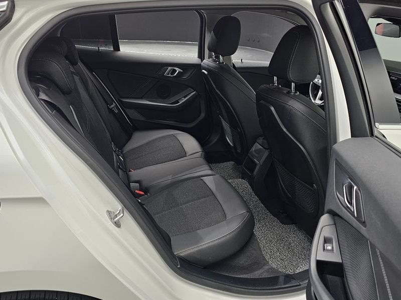 2021 BMW 1 Series 118d Joy photo 18
