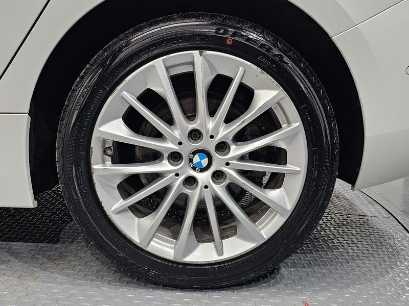 2021 BMW 1 Series 118d Joy photo 21