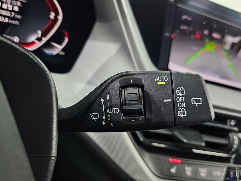 2021 BMW 1 Series 118d Joy photo 27