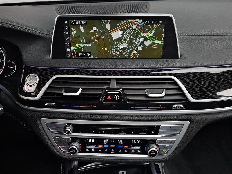 2017 BMW 7 Series 740Li xDrive M Sport Package photo 13