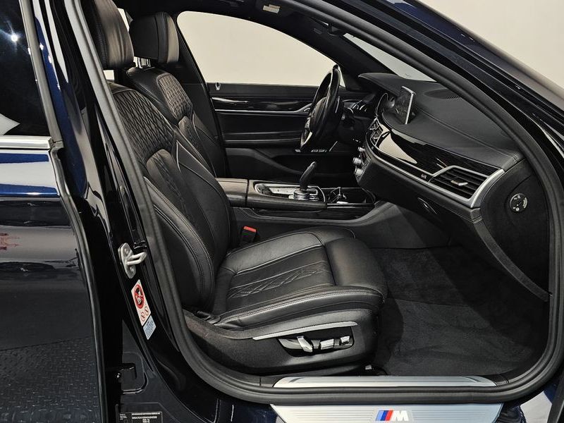 2017 BMW 7 Series 740Li xDrive M Sport Package photo 26