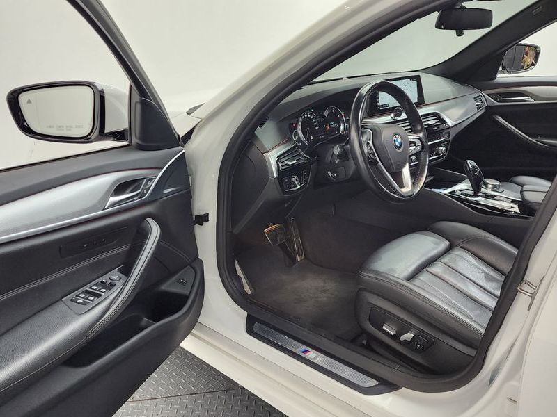 2018 BMW 5 Series 520d M Sport Special Edition photo 10