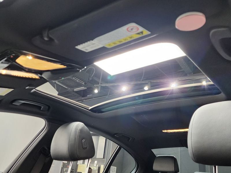 2018 BMW 5 Series 520d M Sport Special Edition photo 16