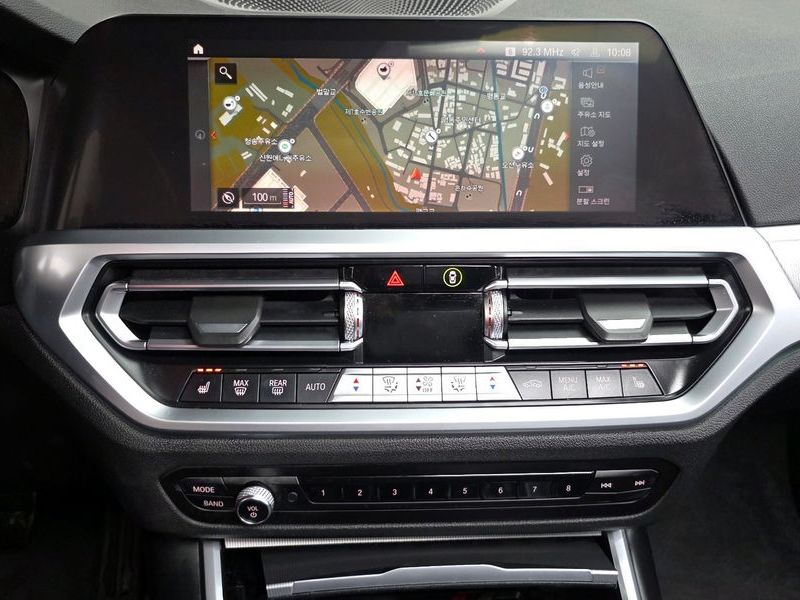 2022 BMW 3 Series 320i M Sport photo 12