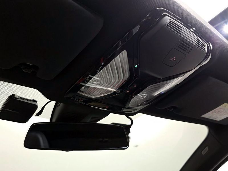 2022 BMW 3 Series 320i M Sport photo 18