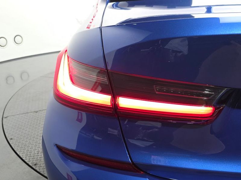 2022 BMW 3 Series 320i M Sport photo 23