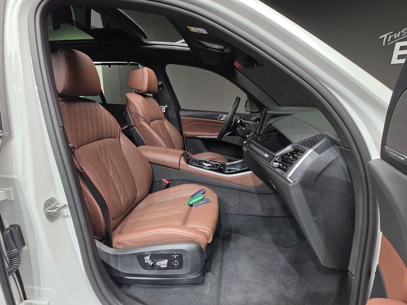 2025 BMW X5 xDrive 40i M Sport photo 10