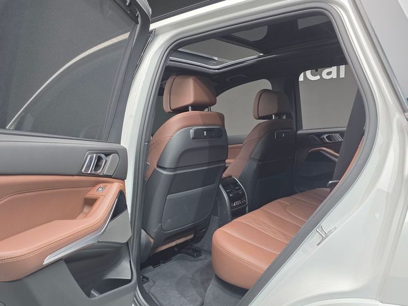 2025 BMW X5 xDrive 40i M Sport photo 17