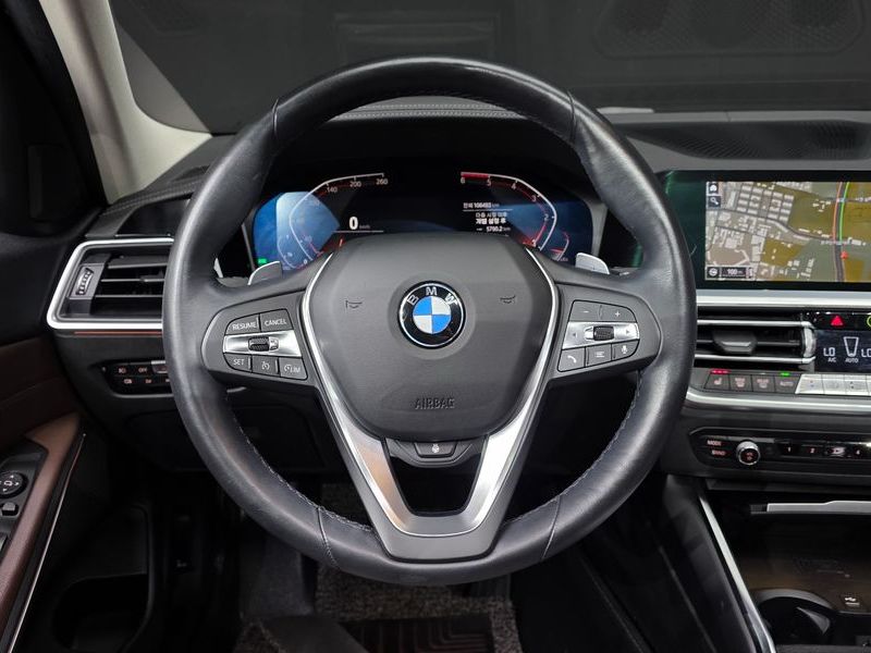 2019 BMW 3 Series 320d Luxury photo 14