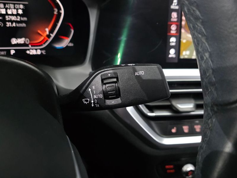 2019 BMW 3 Series 320d Luxury photo 20