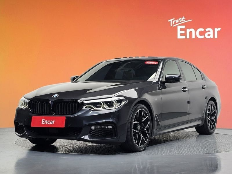 2018 BMW 5 Series 530i M Sport Package Plus photo 1