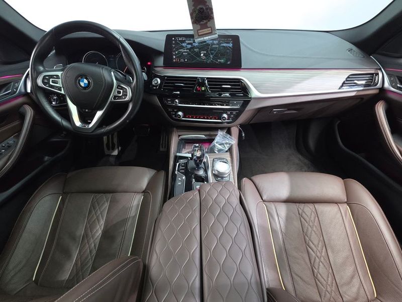 2018 BMW 5 Series 530i M Sport Package Plus photo 7