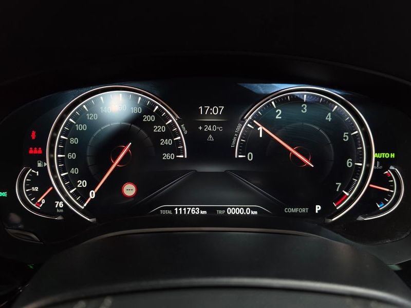 2018 BMW 5 Series 530i M Sport Package Plus photo 8