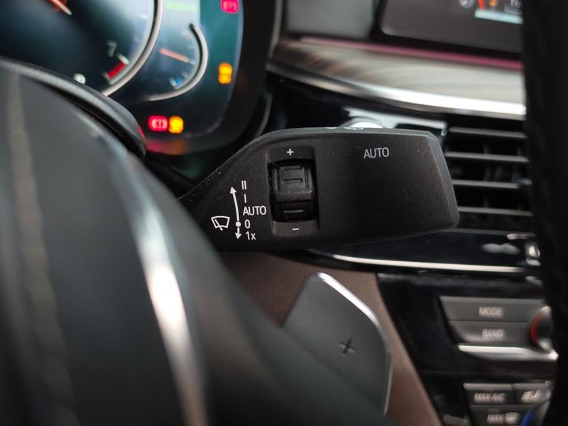 2018 BMW 5 Series 530i M Sport Package Plus photo 27