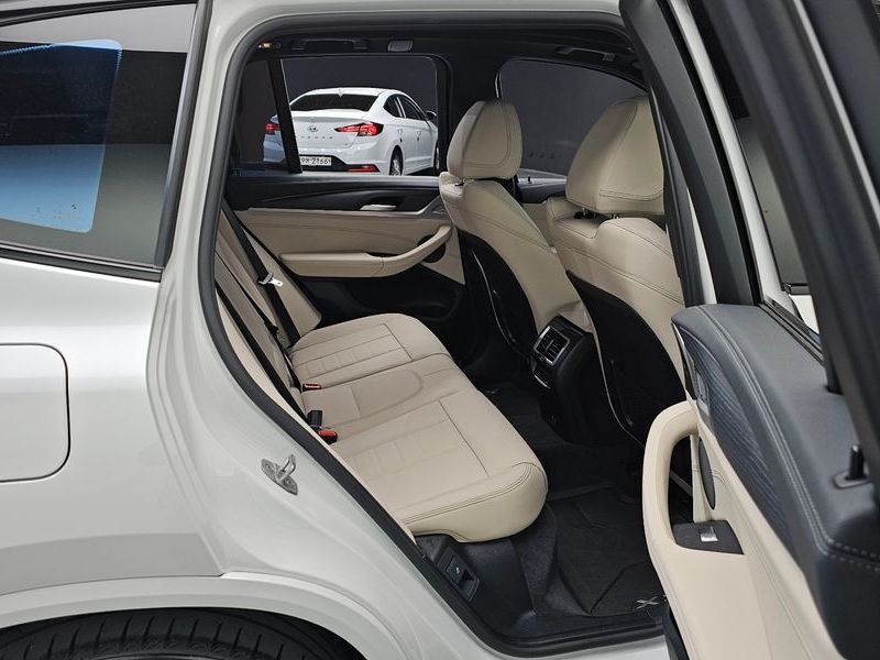 2025 BMW X3 M Sports photo 11