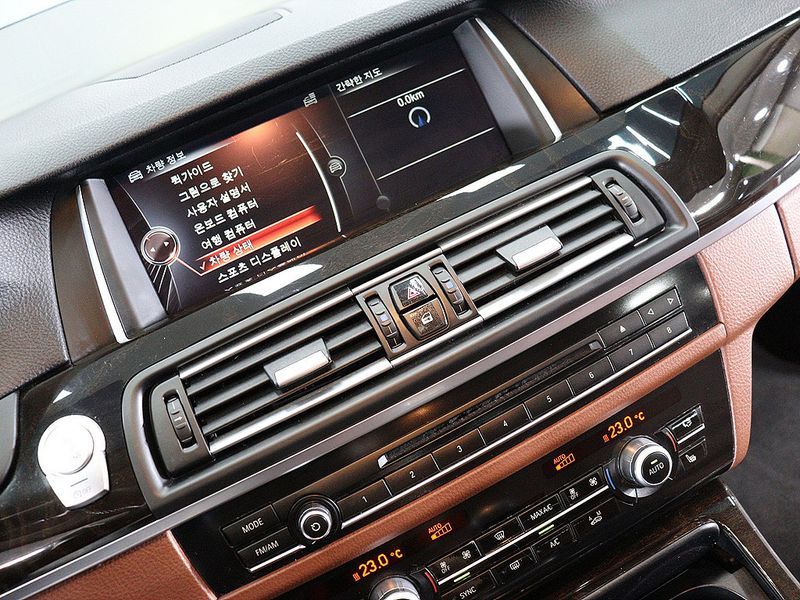 2015 BMW 5 Series 528i photo 7