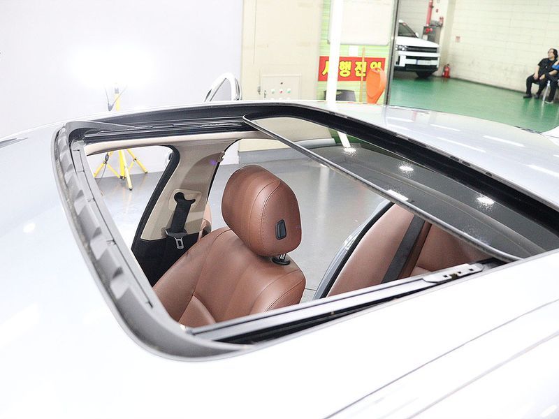 2015 BMW 5 Series 528i photo 11