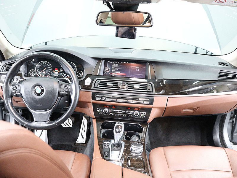 2015 BMW 5 Series 528i photo 13