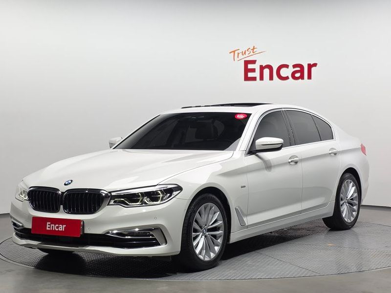 2018 BMW 5 Series 520d Luxury Plus photo 1