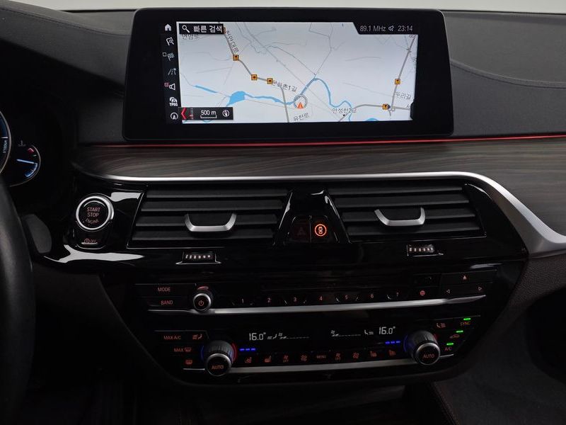 2018 BMW 5 Series 520d Luxury Plus photo 14