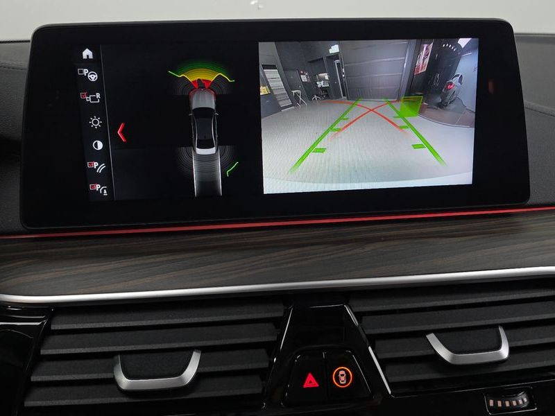 2018 BMW 5 Series 520d Luxury Plus photo 15