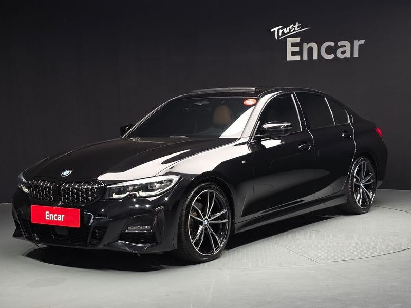 2022 BMW 3 Series 320i M Sport photo 1