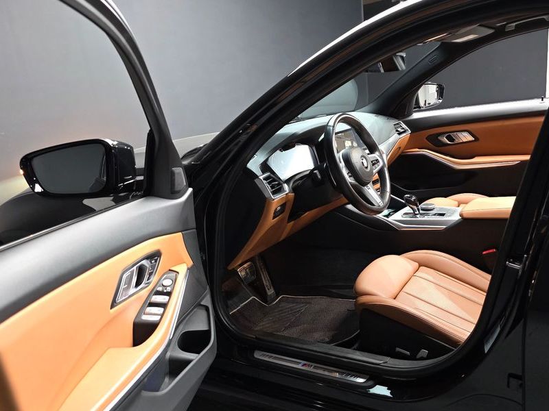 2022 BMW 3 Series 320i M Sport photo 10