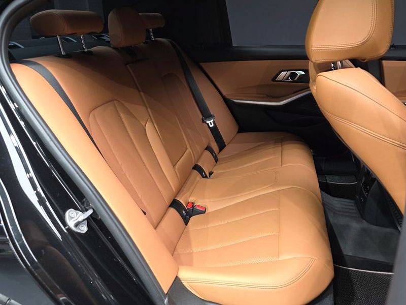 2022 BMW 3 Series 320i M Sport photo 12