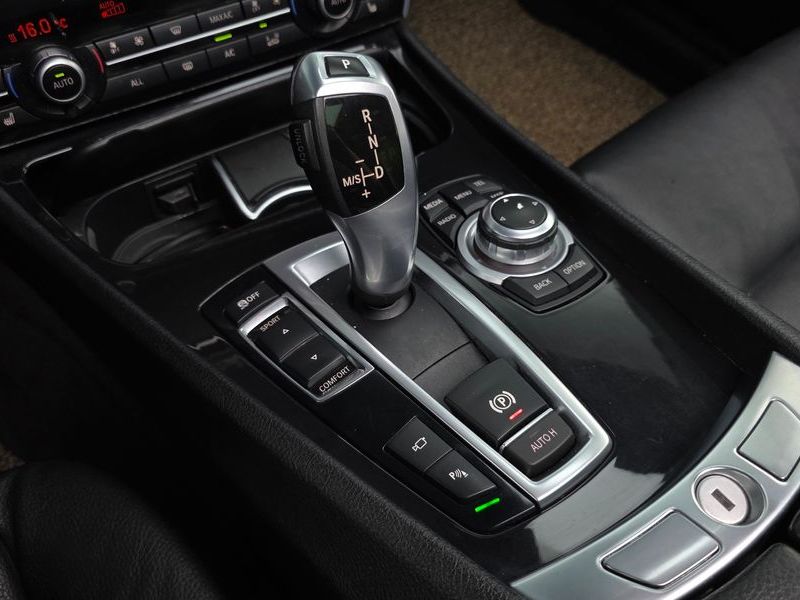 2013 BMW 5 Series GT ED Edition photo 9