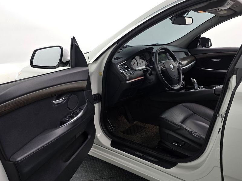 2013 BMW 5 Series GT ED Edition photo 10