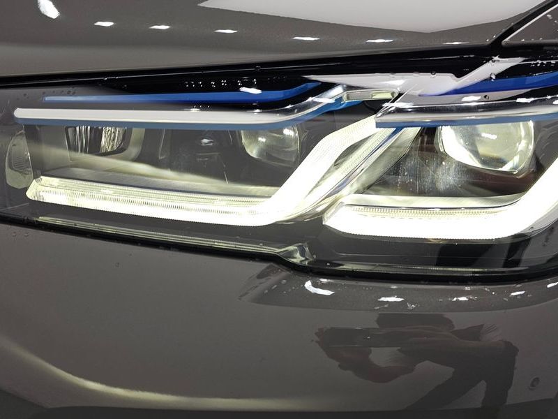 2021 BMW 5 Series 530e Luxury photo 22