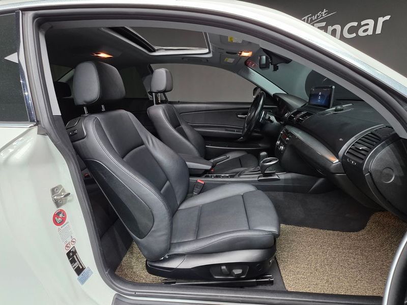 2012 BMW 1 Series 120d Coupe Sport photo 10
