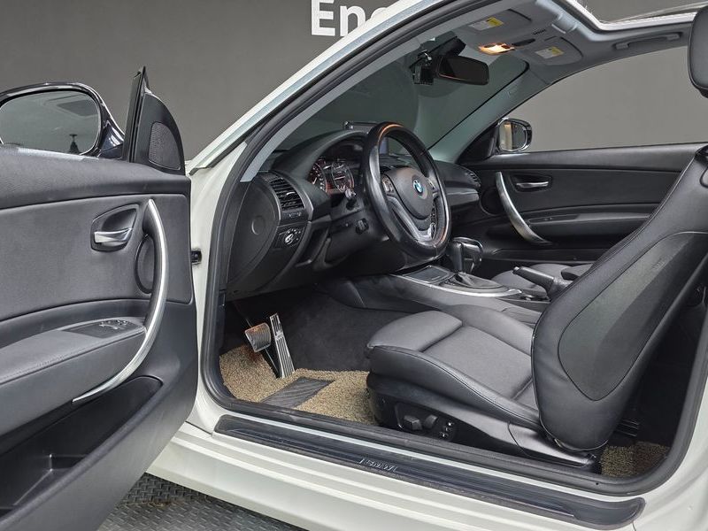 2012 BMW 1 Series 120d Coupe Sport photo 12