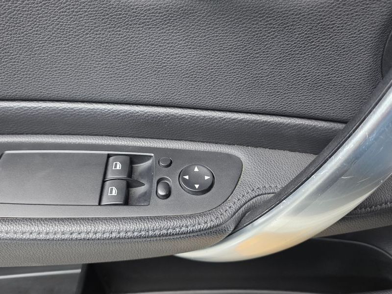 2012 BMW 1 Series 120d Coupe Sport photo 13