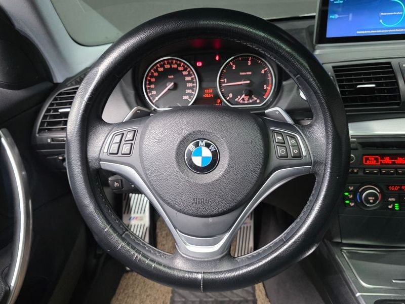 2012 BMW 1 Series 120d Coupe Sport photo 16