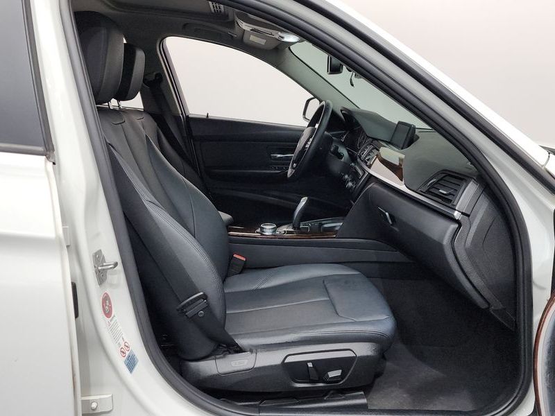 2014 BMW 3 Series 320d photo 11