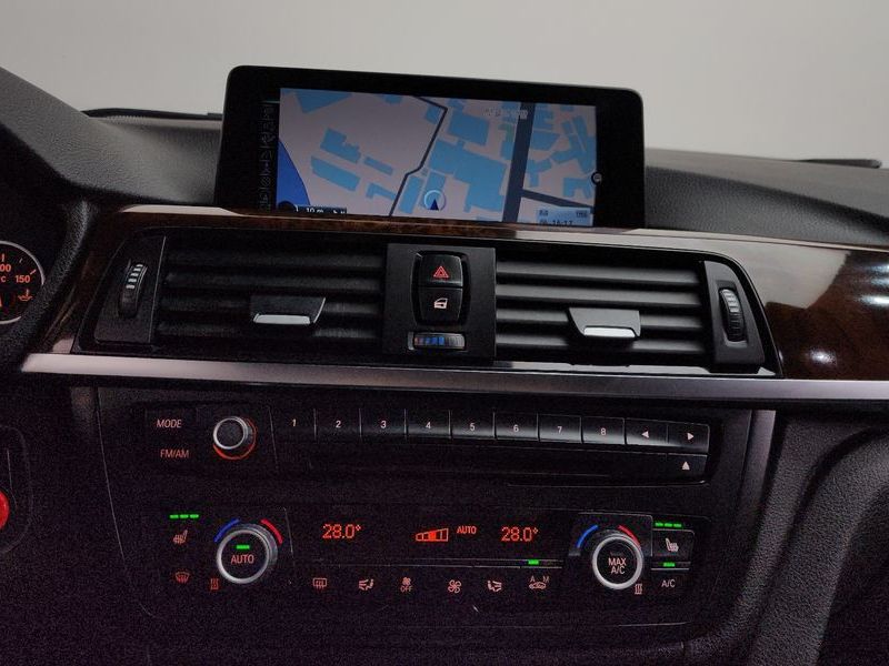 2014 BMW 3 Series 320d photo 14
