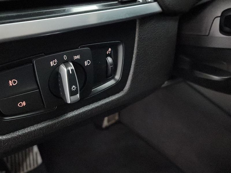 2014 BMW 3 Series 320d photo 16